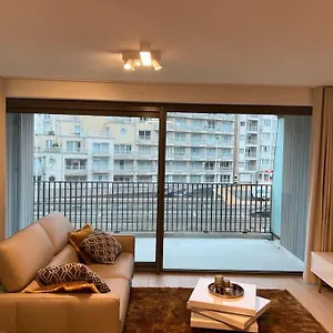 Appartement Luxueus 4p Zeezicht & Parking, Oostende